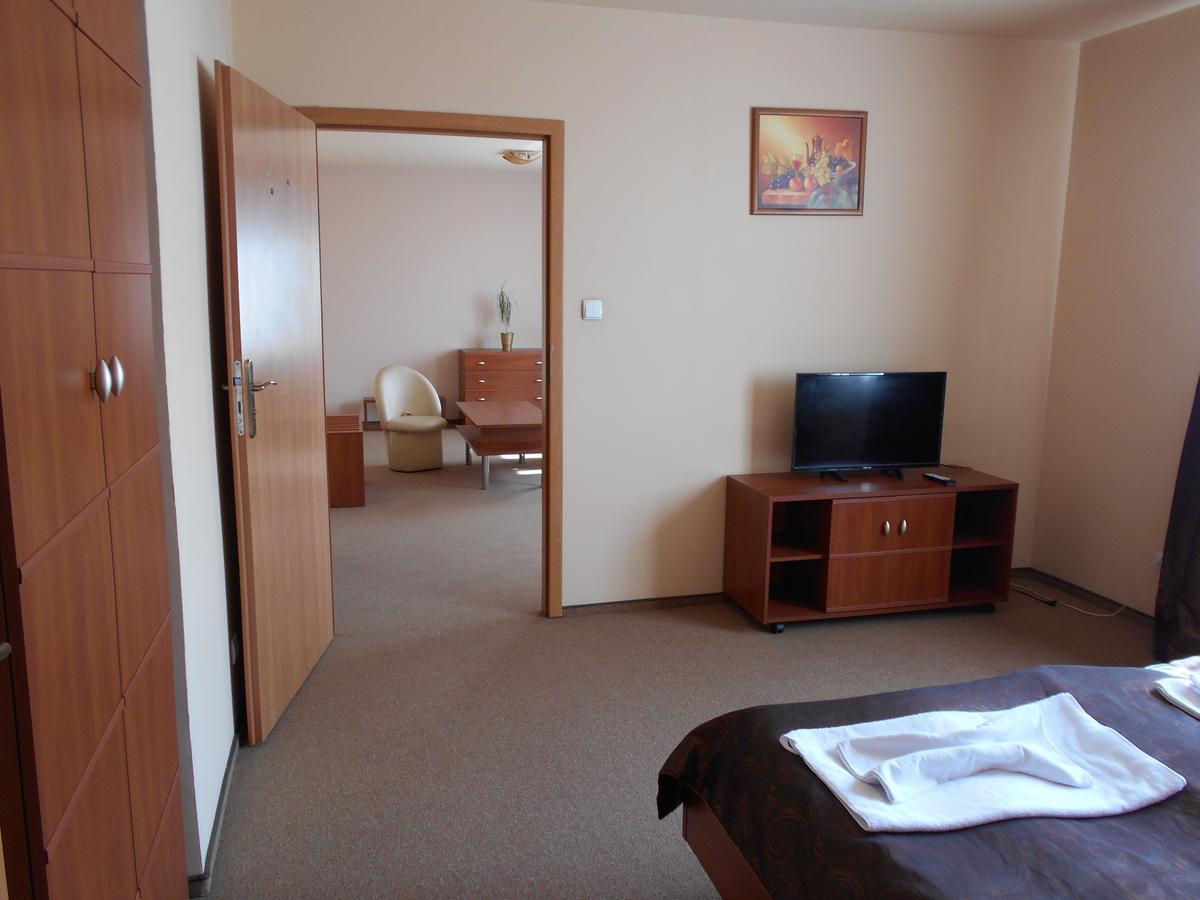 Hotel Astor Radom Exterior foto